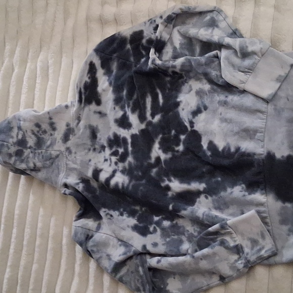 Chemistry Gray and Black Graphic Hoodie - Picture 3 of 4